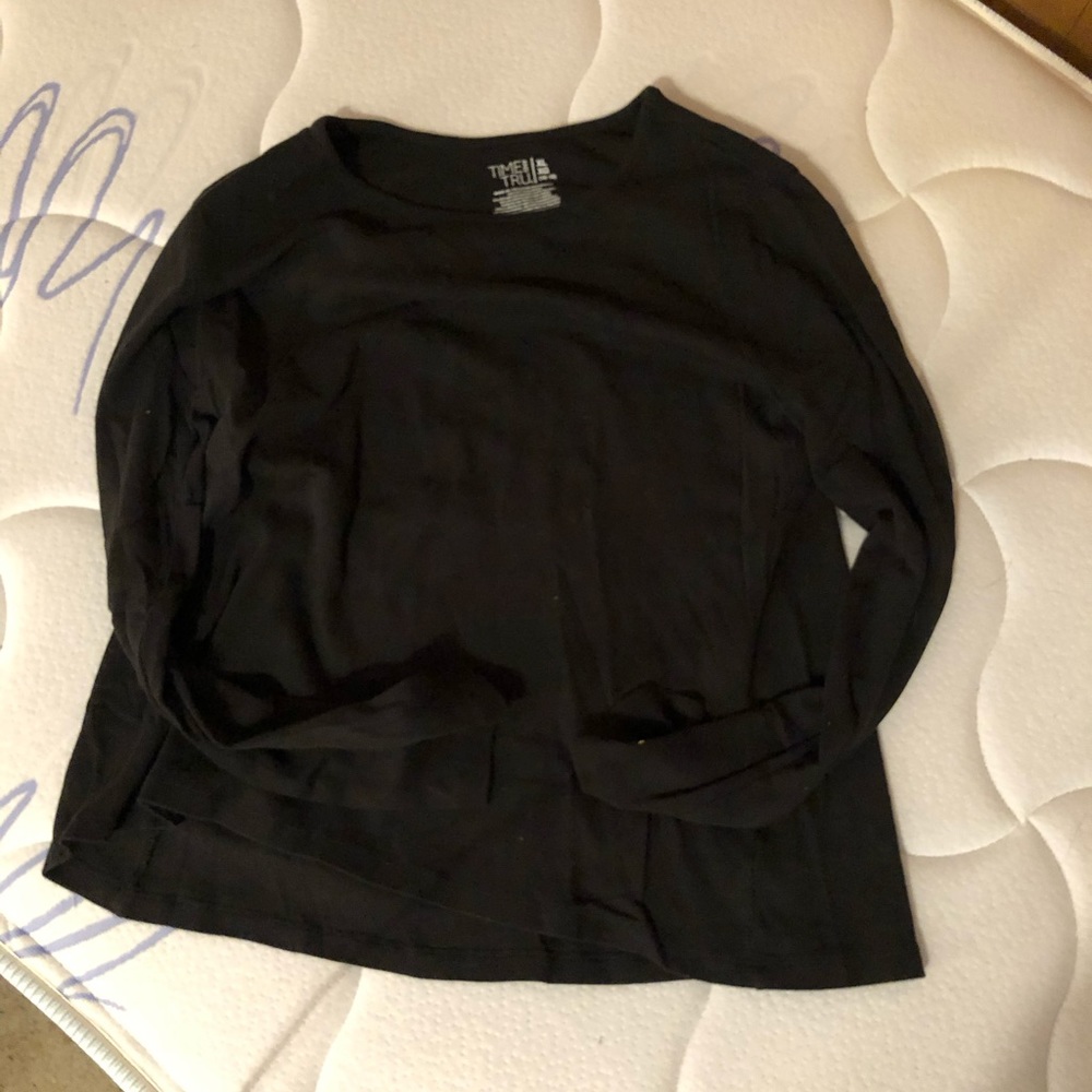 Black long sleeve t-shirt